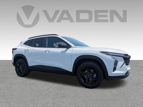 New 2026 Chevrolet Trax LT FWD image 3