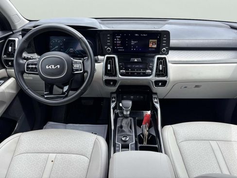 Used 2023 Kia Sorento SX AWD/4WD image 13