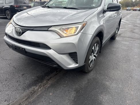 Used 2017 Toyota RAV4 LE image 10