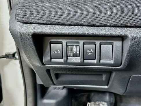 Certified 2025 Subaru Outback Premium image 10