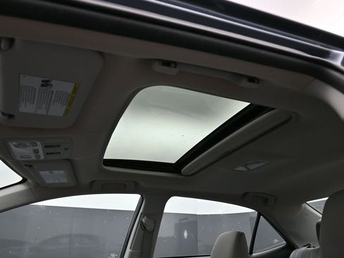 Used 2016 Toyota Corolla LE FWD image 50