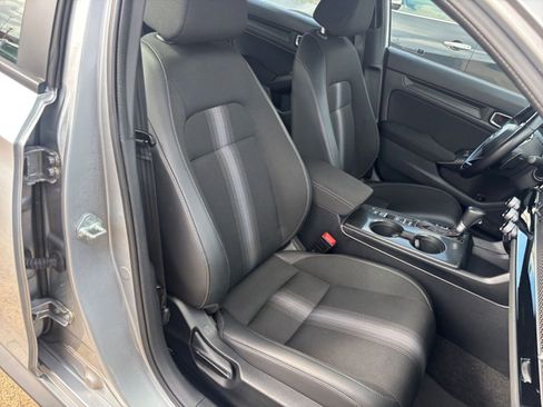 Used 2025 Honda Civic Sport image 35