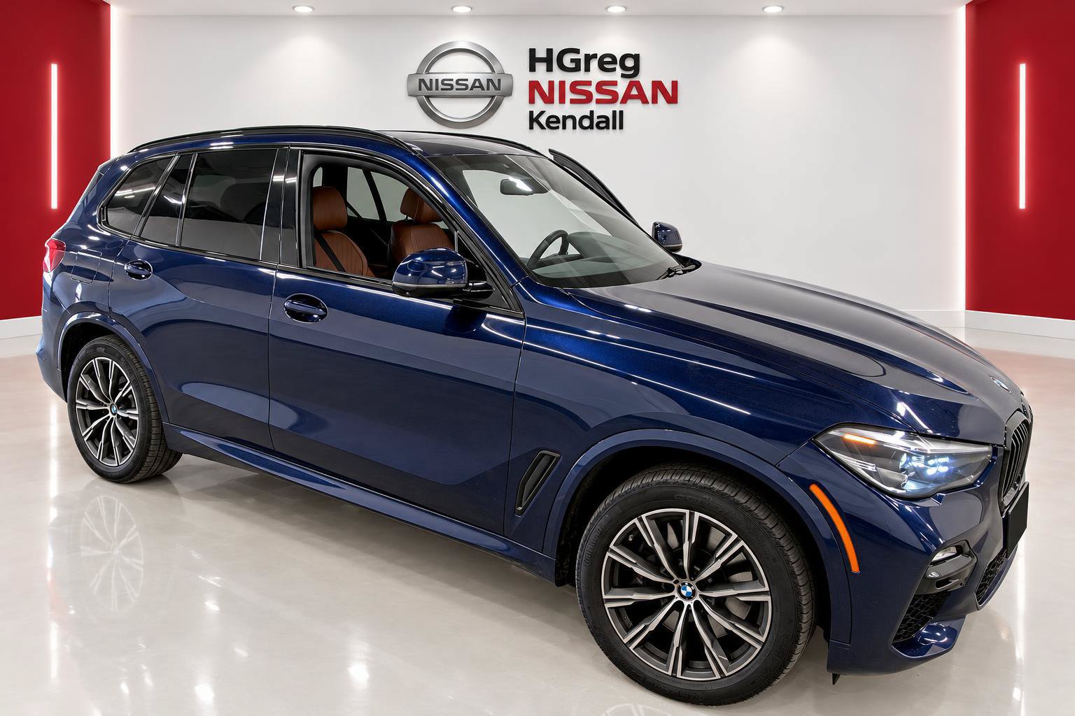 Used 2021 BMW X5 M50i w/ Premium Package AWD/4WD image 3