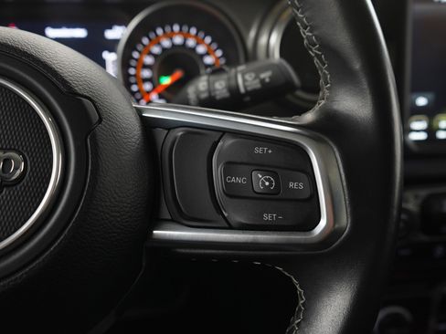 Used 2021 Jeep Wrangler Unlimited Sahara w/ Uconnect 4C Nav & Sound Group AWD/4WD image 25