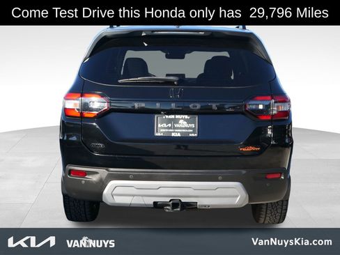 Used 2024 Honda Pilot TrailSport image 4