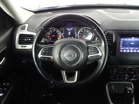 Used 2020 Jeep Compass Latitude image 22