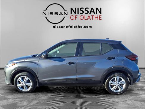 Certified 2025 Nissan Kicks Play S image 20