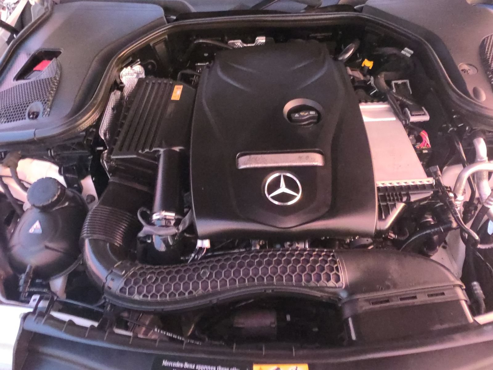 Used 2017 Mercedes-Benz E 300 4MATIC image 8