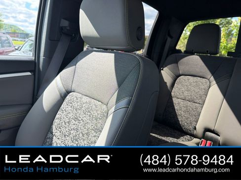 Used 2024 Chevrolet Colorado ZR2 w/ Technology Package AWD/4WD image 31