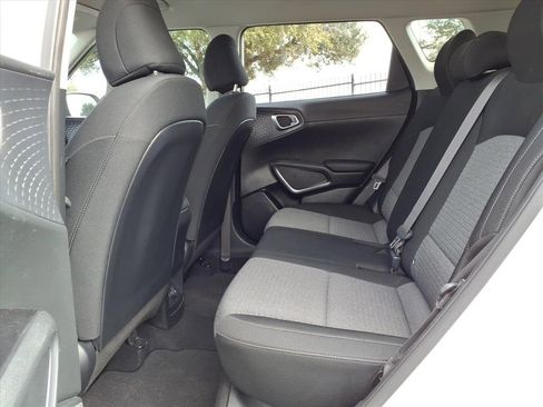 Used 2022 Kia Soul S image 19