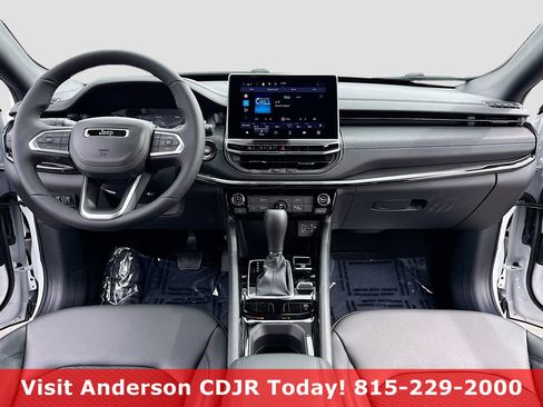 New 2026 Jeep Compass Latitude image 3