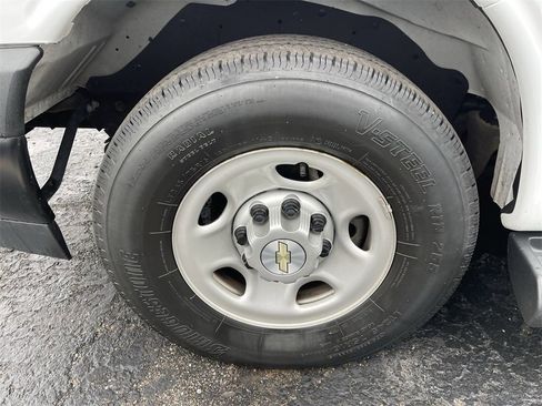 Used 2023 Chevrolet Express 3500 LS image 2