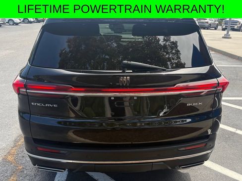 Used 2025 Buick Enclave Preferred FWD image 13