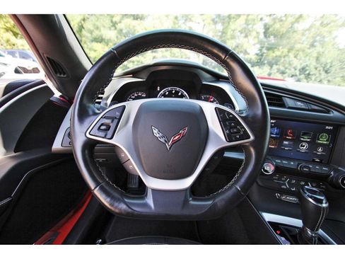 Used 2019 Chevrolet Corvette Stingray Coupe w/ Carbon Flash Badge Package RWD image 9