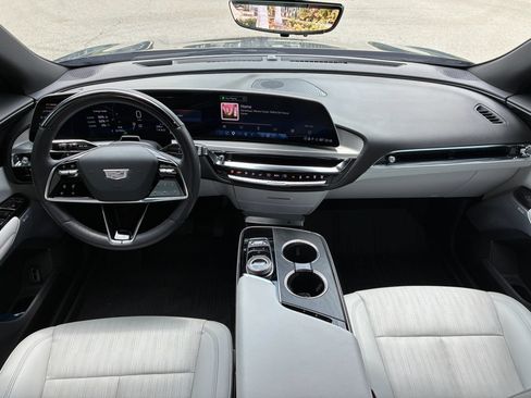 Used 2023 Cadillac Lyriq 2WD image 13