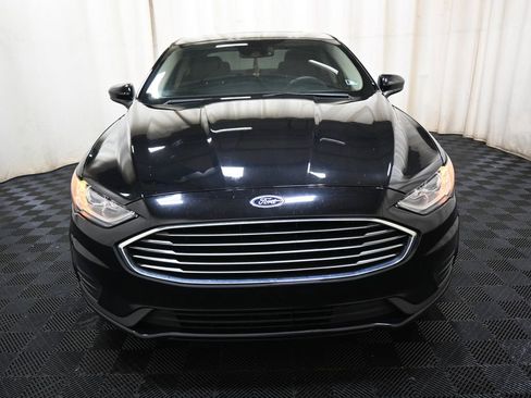 Used 2020 Ford Fusion SE AWD/4WD image 2
