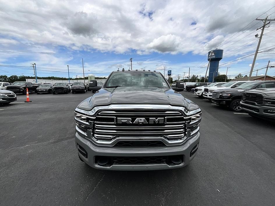 New 2026 RAM 5500 4x4 Crew Cab w/ Laramie Trim Package image 2