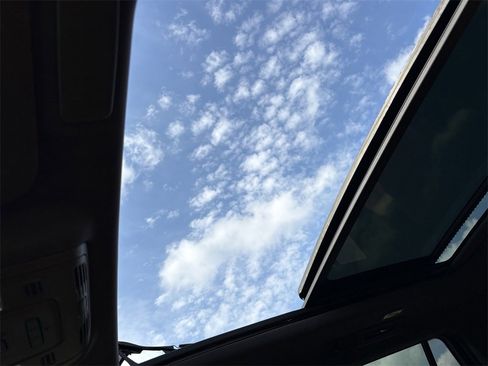 Used 2021 Cadillac Escalade Sport w/ Driver Assist Tech Package image 20