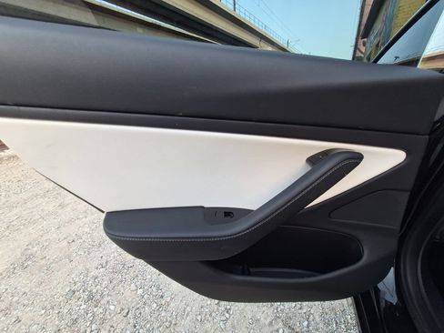 Used 2019 Tesla Model 3 RWD image 19