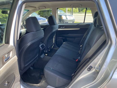 Used 2013 Subaru Outback 2.5i AWD/4WD image 10