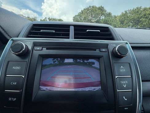 Used 2017 Toyota Camry LE FWD image 27
