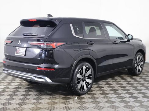 New 2026 Mitsubishi Outlander SE AWD/4WD image 12
