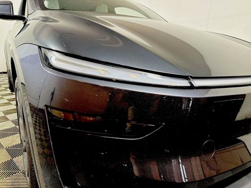 Used 2026 Tesla Model Y 2WD image 25