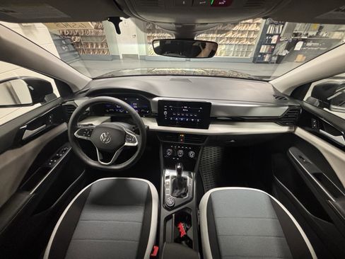 New 2025 Volkswagen Taos S image 15