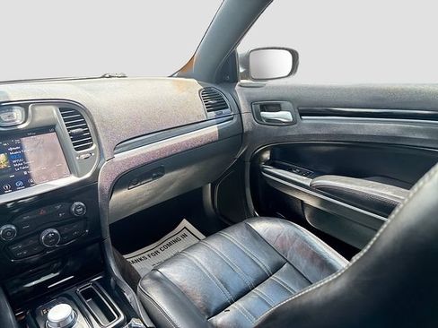 Used 2018 Chrysler 300 S AWD/4WD image 23