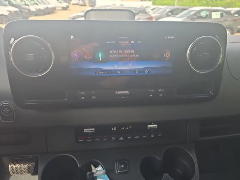 New 2025 Mercedes-Benz Sprinter 2500 image 18