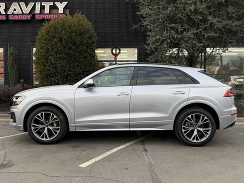 Used 2021 Audi Q8 Premium image 9