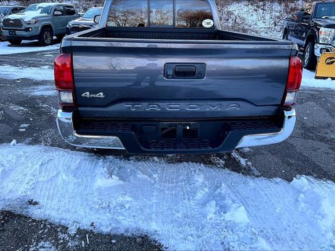 Certified 2022 Toyota Tacoma SR5 image 7