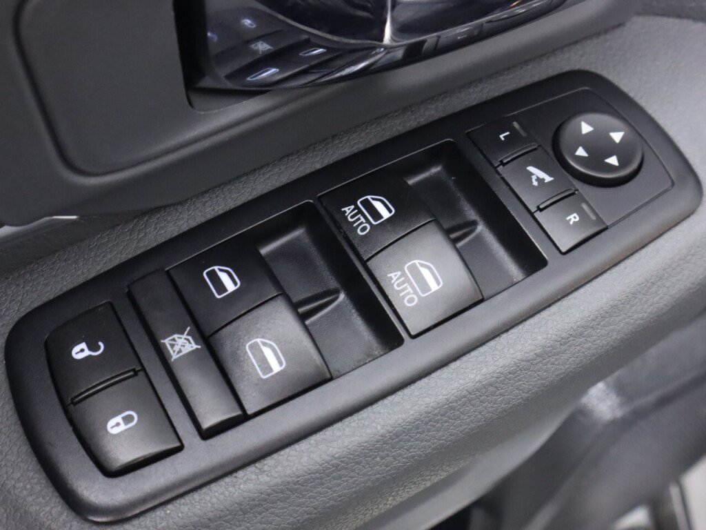 Used 2017 RAM 1500 Lone Star RWD image 25