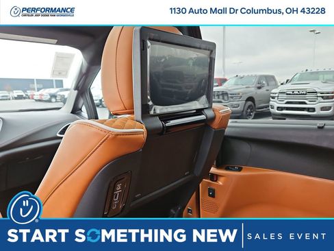 New 2026 Chrysler Pacifica Pinnacle w/ Trailer Tow Group image 17