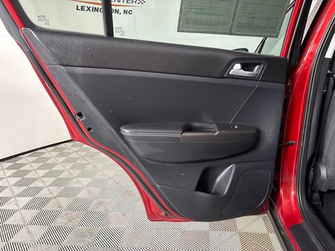 Used 2019 Kia Sportage LX FWD image 22