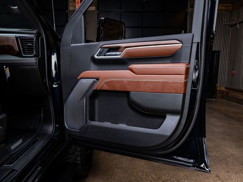 Used 2026 GMC Sierra 3500 Denali Ultimate image 37