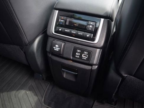 Used 2024 Subaru Ascent Touring AWD/4WD image 18