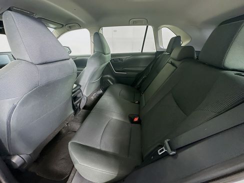 Used 2020 Toyota RAV4 LE AWD/4WD image 26