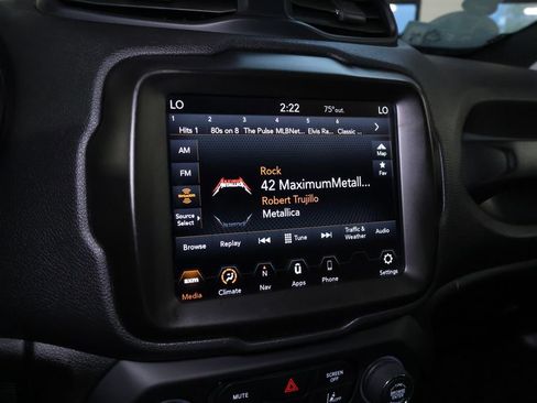 Used 2023 Jeep Renegade Latitude image 26