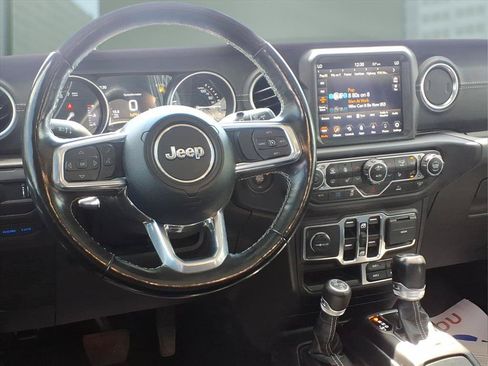 Used 2023 Jeep Wrangler Unlimited Sahara w/ Cold Weather Group AWD/4WD image 3