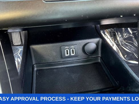 Used 2019 Ford Fusion SE FWD image 19