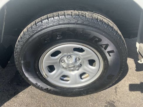 Used 2019 Nissan Frontier S RWD image 16