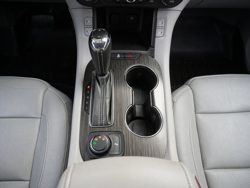 Used 2017 GMC Acadia SLT image 18