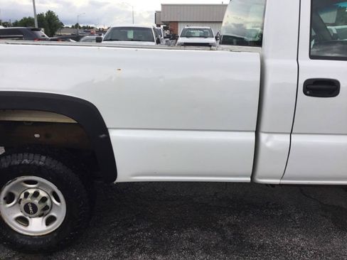 Used 2007 GMC Sierra 2500 W/T RWD image 14
