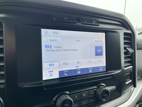 Used 2022 Ford F150 XLT w/ Trailer Tow Package image 13