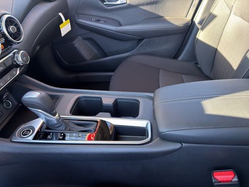 New 2025 Nissan Sentra SV image 27