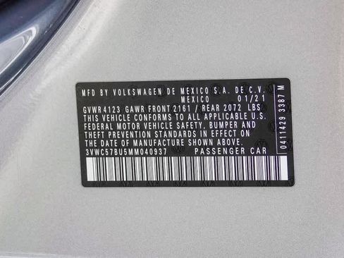 Used 2021 Volkswagen Jetta SE w/ SE Cold Weather Package image 28
