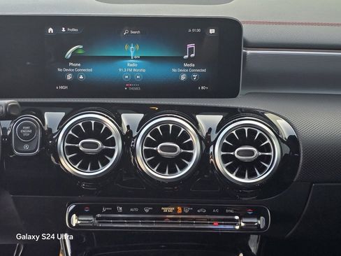 Used 2020 Mercedes-Benz CLA 250 image 26