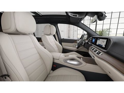 New 2026 Mercedes-Benz GLS 450 4MATIC image 4