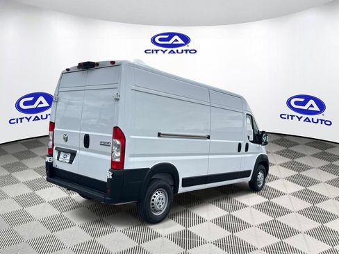 Used 2024 RAM ProMaster 2500 w/ Convenience Group FWD image 4